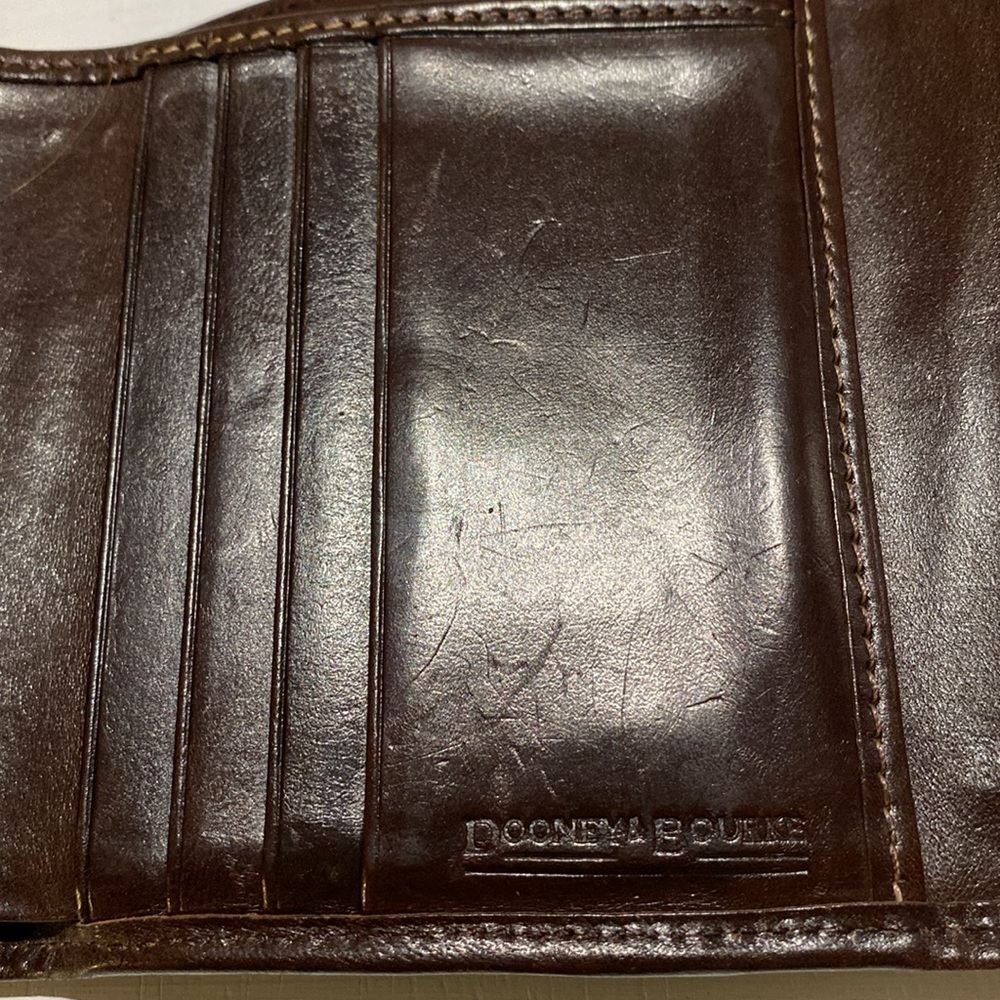 DOONEY & BOURKE Brown Croc Embossed Trifold Leather Wallet - Picture 3 of 10